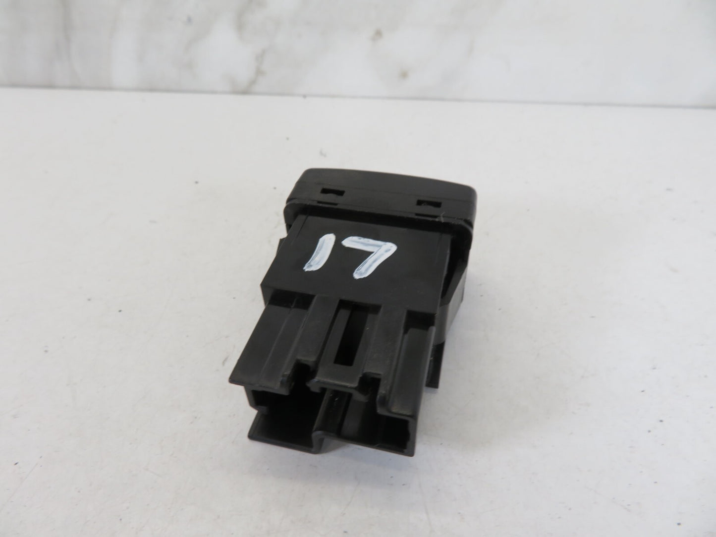 MAZDA 5 MPV SWITCH BLANK 2005-2010 A1427-17