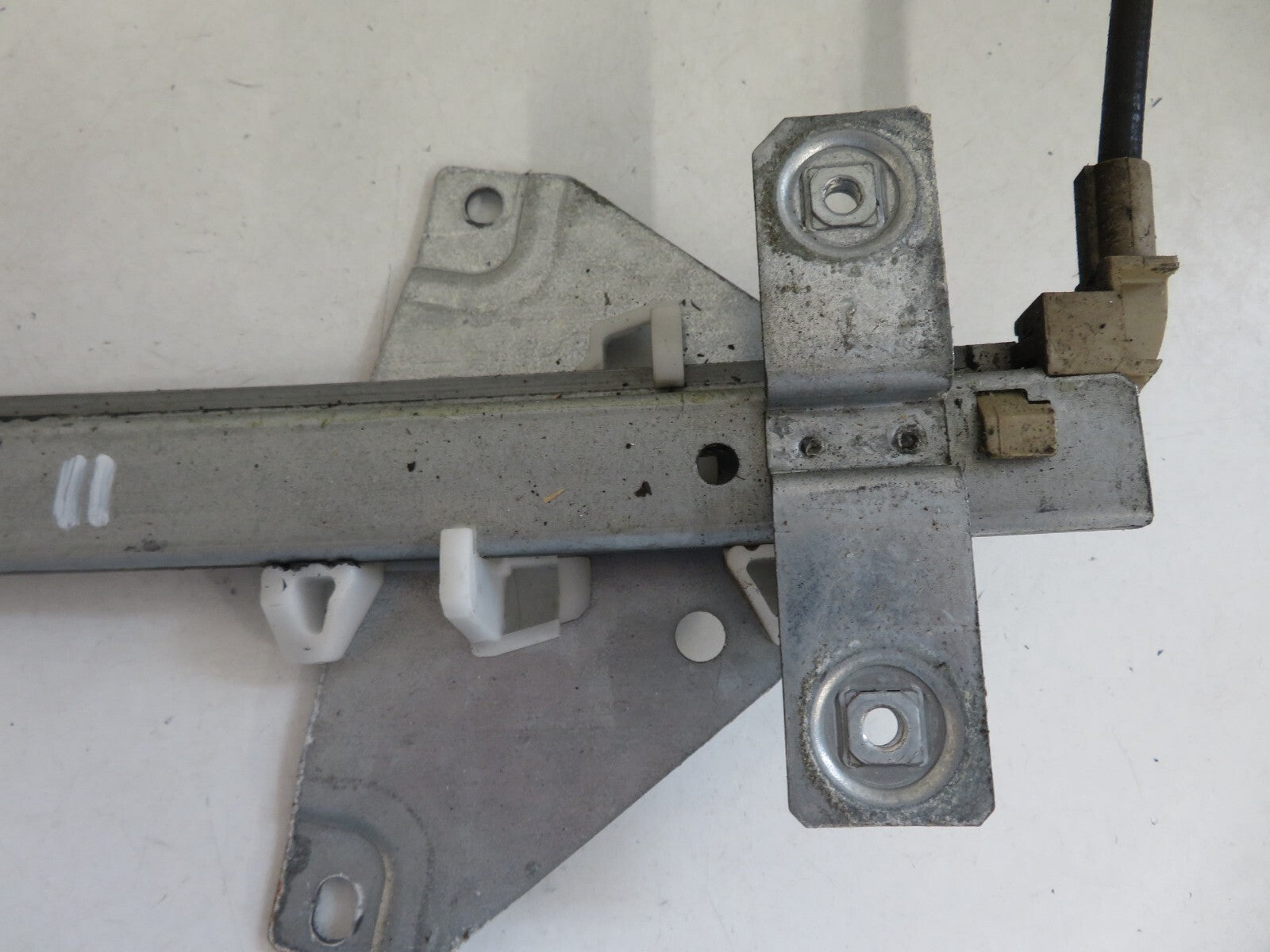 VOLVO V40 NSR PASSENGER REAR WINDOW REGULATOR 1995-2004 AMS-11