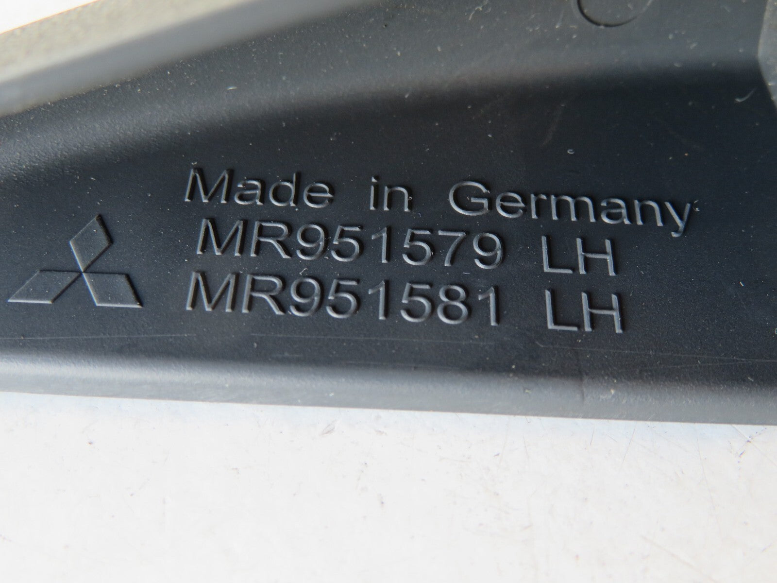 MITSUBISHI COLT CZ1 NS INTERIOR QUARTER TRIM MR951579 04-08 AMS1652