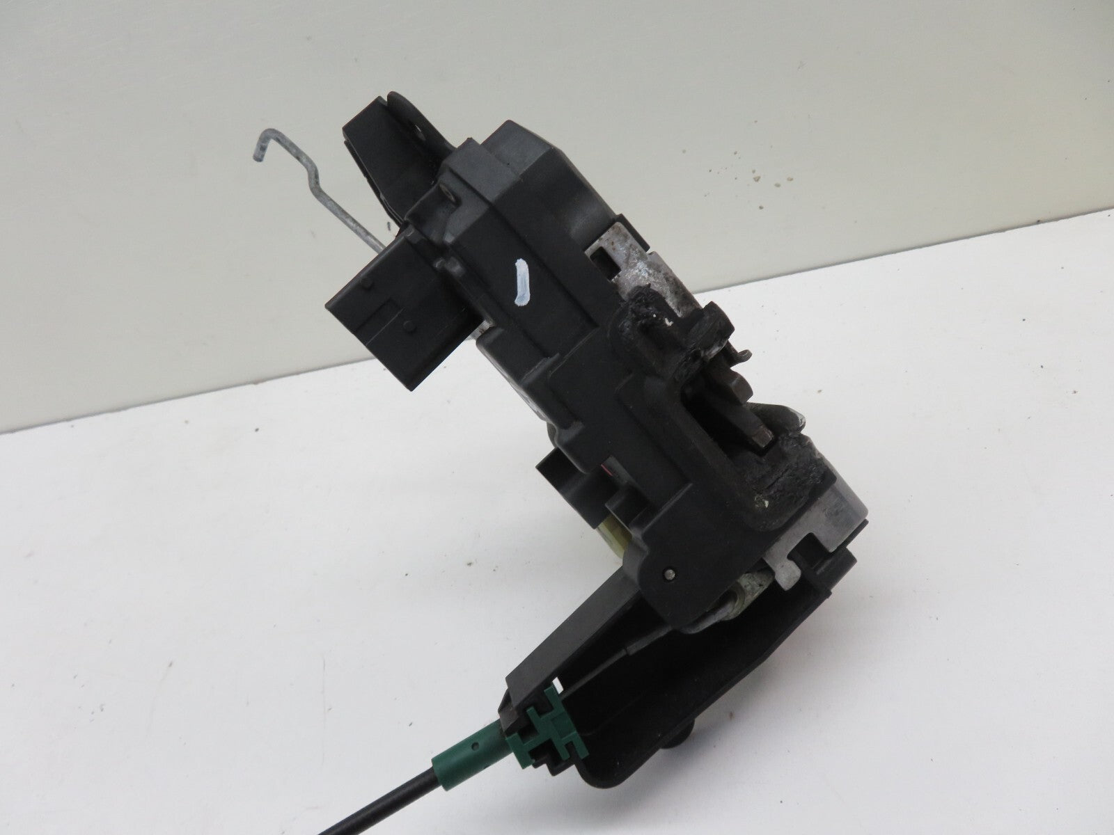 VAUXHALL TIGRA B OS DRIVER DOOR LOCK CATCH 93162567 2004-2009 A45-1