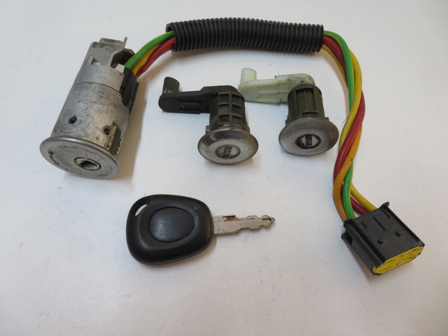 RENAULT MEGANE MK1 IGNITION BARREL WITH KEY LOCK SET 1999-2002 Y171