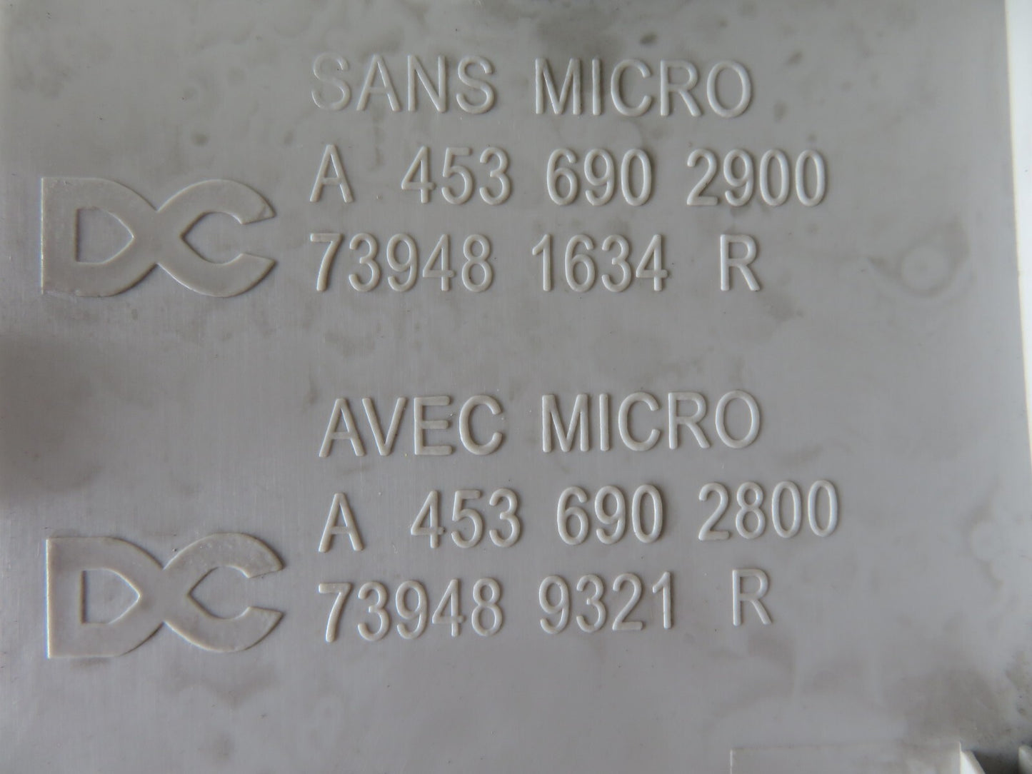 RENAULT TWINGO INTERIOR ROOF LIGHT SURROUND TRIM WITH SENSOR 2014-2017 AMS1558