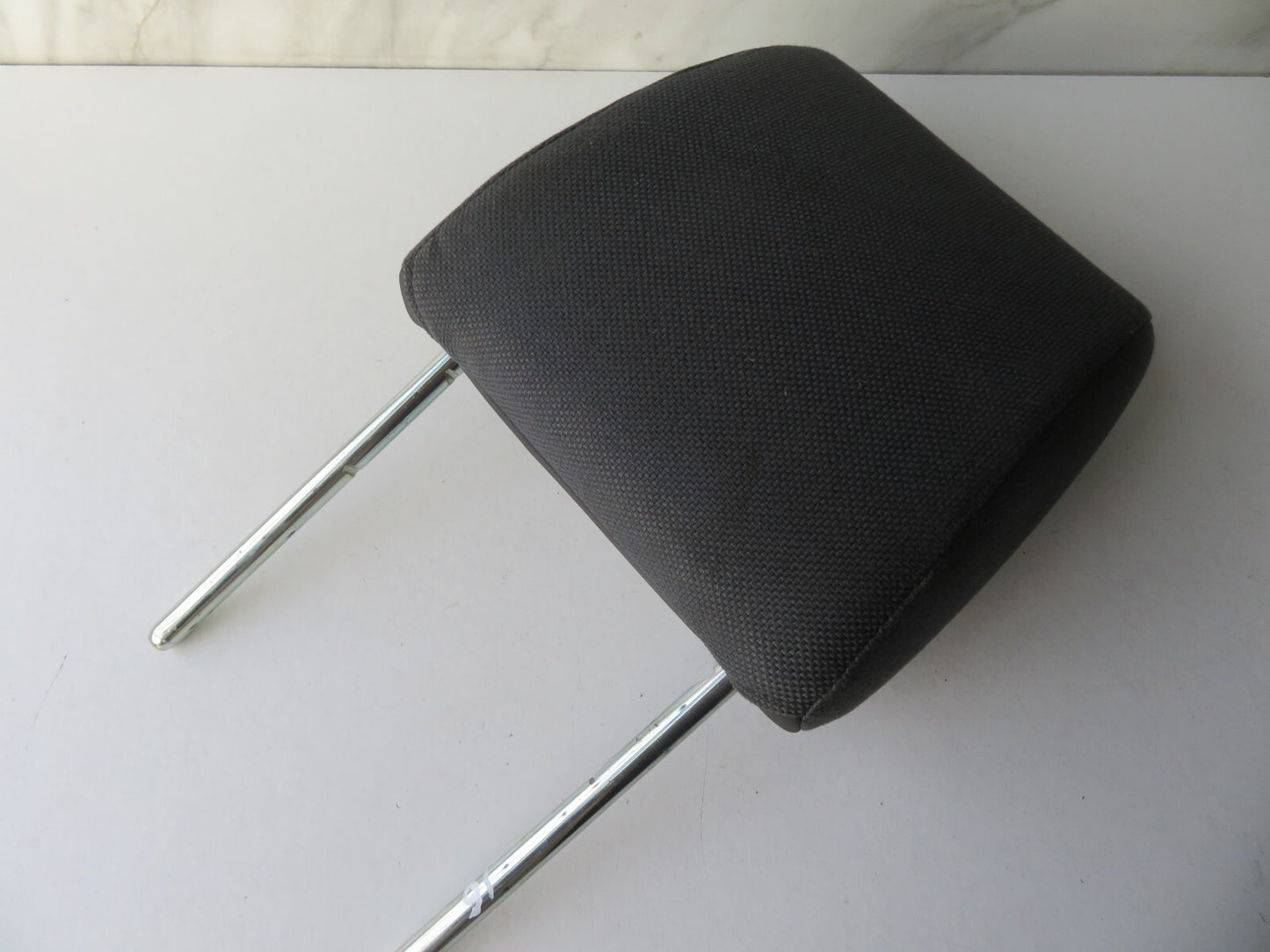 LAND ROVER DISCOVERY 3 REAR CLOTH HEAD REST MIDDLE L/R 2005-2009 AMS1115-16