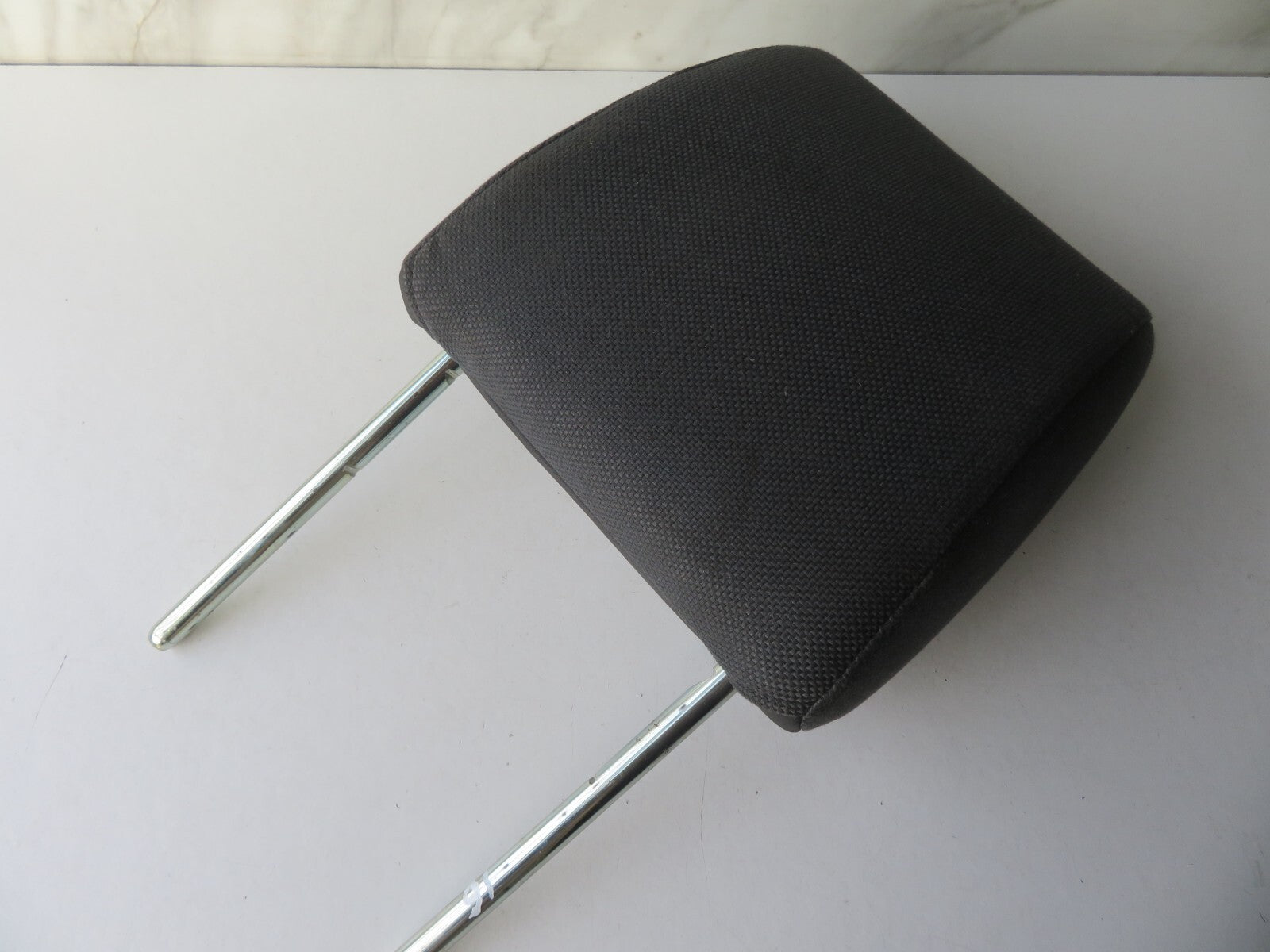 LAND ROVER DISCOVERY 3 REAR CLOTH HEAD REST MIDDLE L/R 2005-2009 AMS1115-16