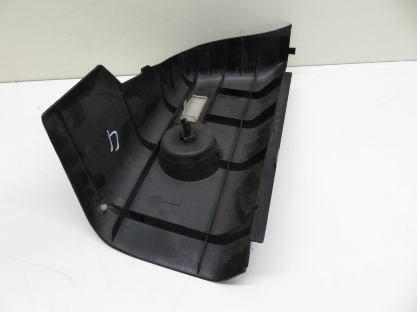 BMW E36 REAR LEFT INTERIOR BOOT LIGHT TRIM 8165317 1991-1998 1756-4