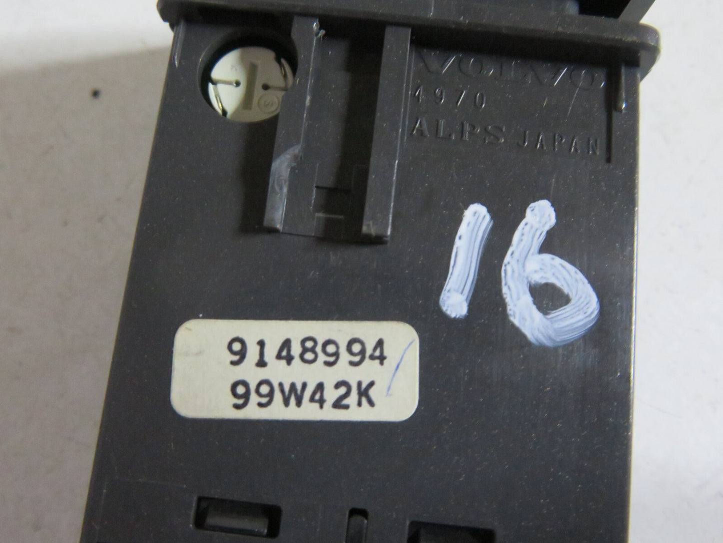 VOLVO C70 REAR FOG LIGHT SWITCH 9148994 1996-2004 AMS1557-16