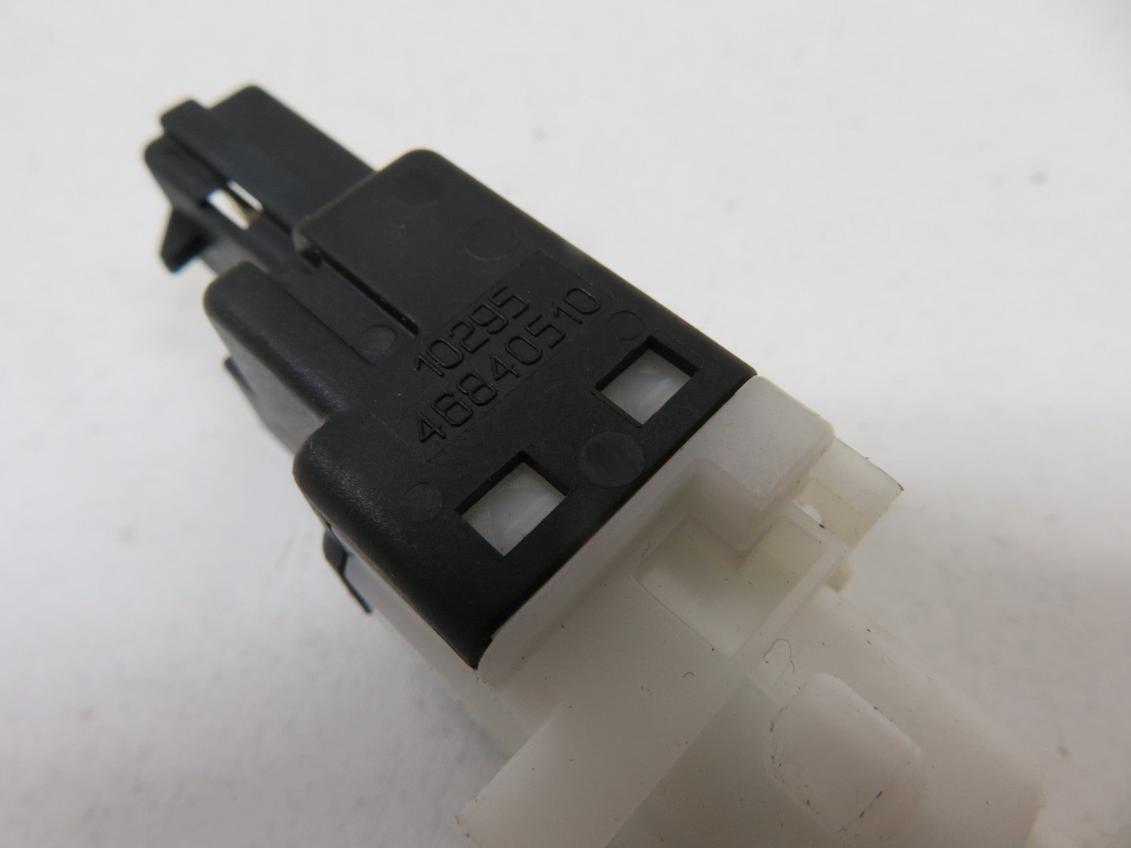 FIAT 500 BRAKE PEDAL SWITCH 46840510 2007-2012 1837-20