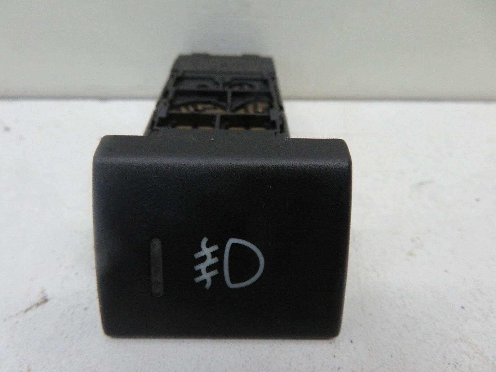 LAND ROVER FREELANDER 1 FOG LIGHT SWITCH YUG500220 1997-2006 1734-25