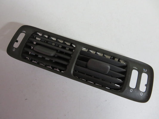 VOLVO C70 DASHBOARD CENTRE AIR VENTS 1996-2004 AMS1557-8