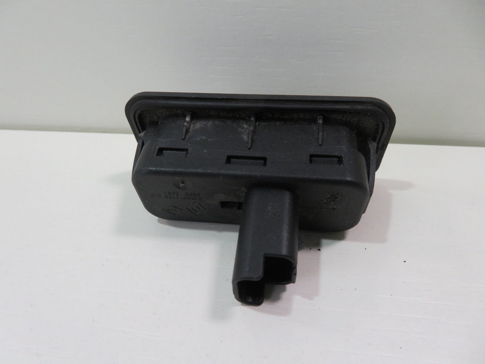 RENAULT SCENIC TAILGATE BOOT RELEASE SWITCH 8200078256 2003-2009 1559-15