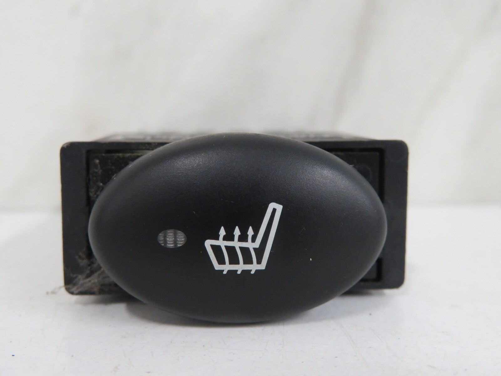 ROVER 75 HEATED SEAT SWITCH YUG101980 1999-2005 MIXA1540-26