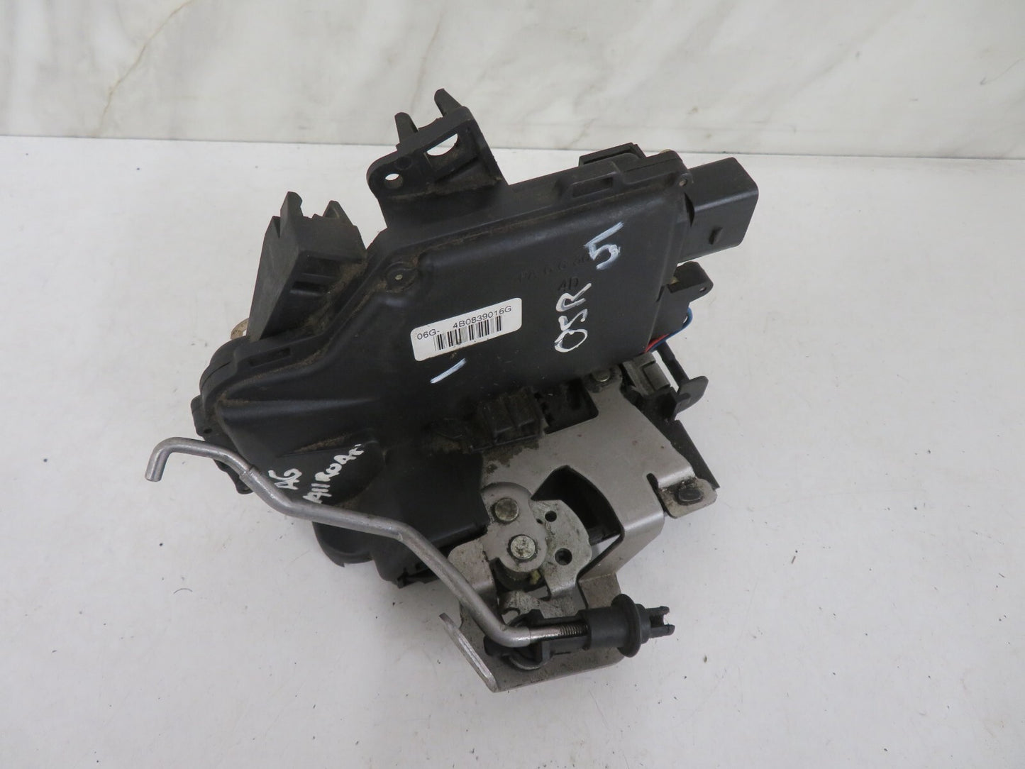 AUDI A6 ALL ROAD 1998-2003 OSR REAR DOOR LOCK CATCH 4B0839016G MIX1411-5