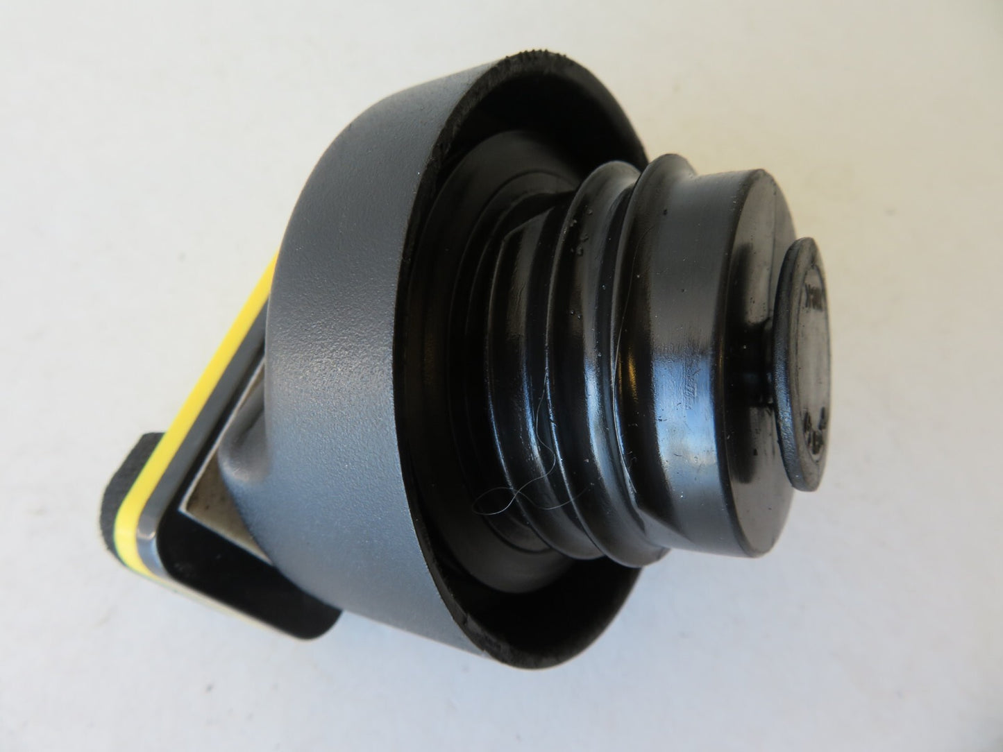 SAAB 9-3 CONVERTIBLE FUEL CAP 2004-2007 AMS1645