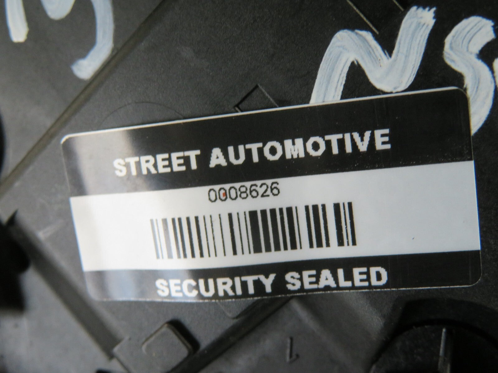 FORD C-MAX NSR LEFT REAR DOOR LOCK CATCH 3M5A-R26413-ES 2006-2010 1401-3