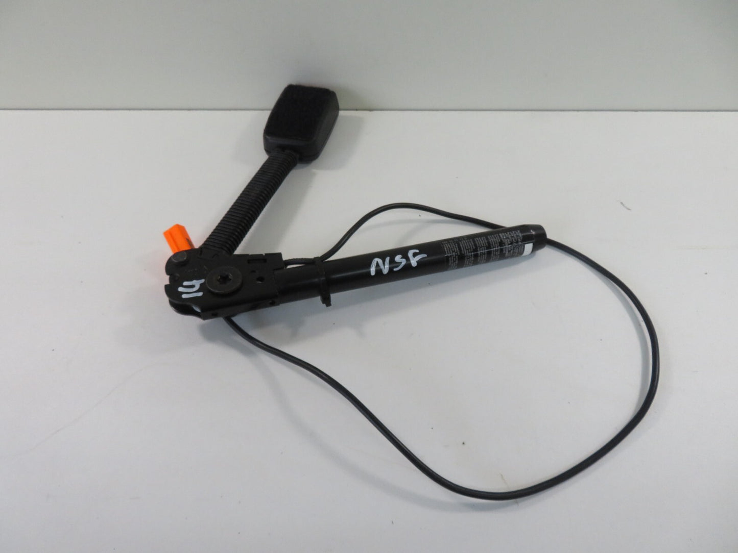 FORD C-MAX NSF PASSENGER SEAT BELT TENSIONER 3M51-R61209-BF 2006-2010 1319-4