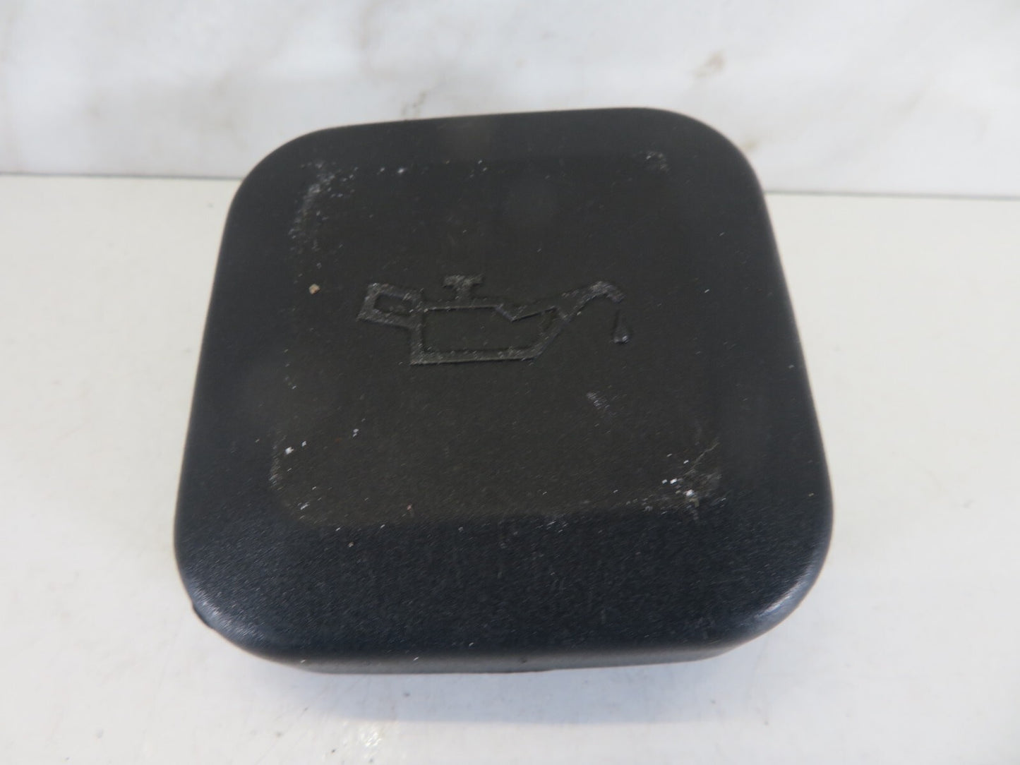 BMW 528I E39 ENGINE OIL CAP 1995-2004 A1105-13