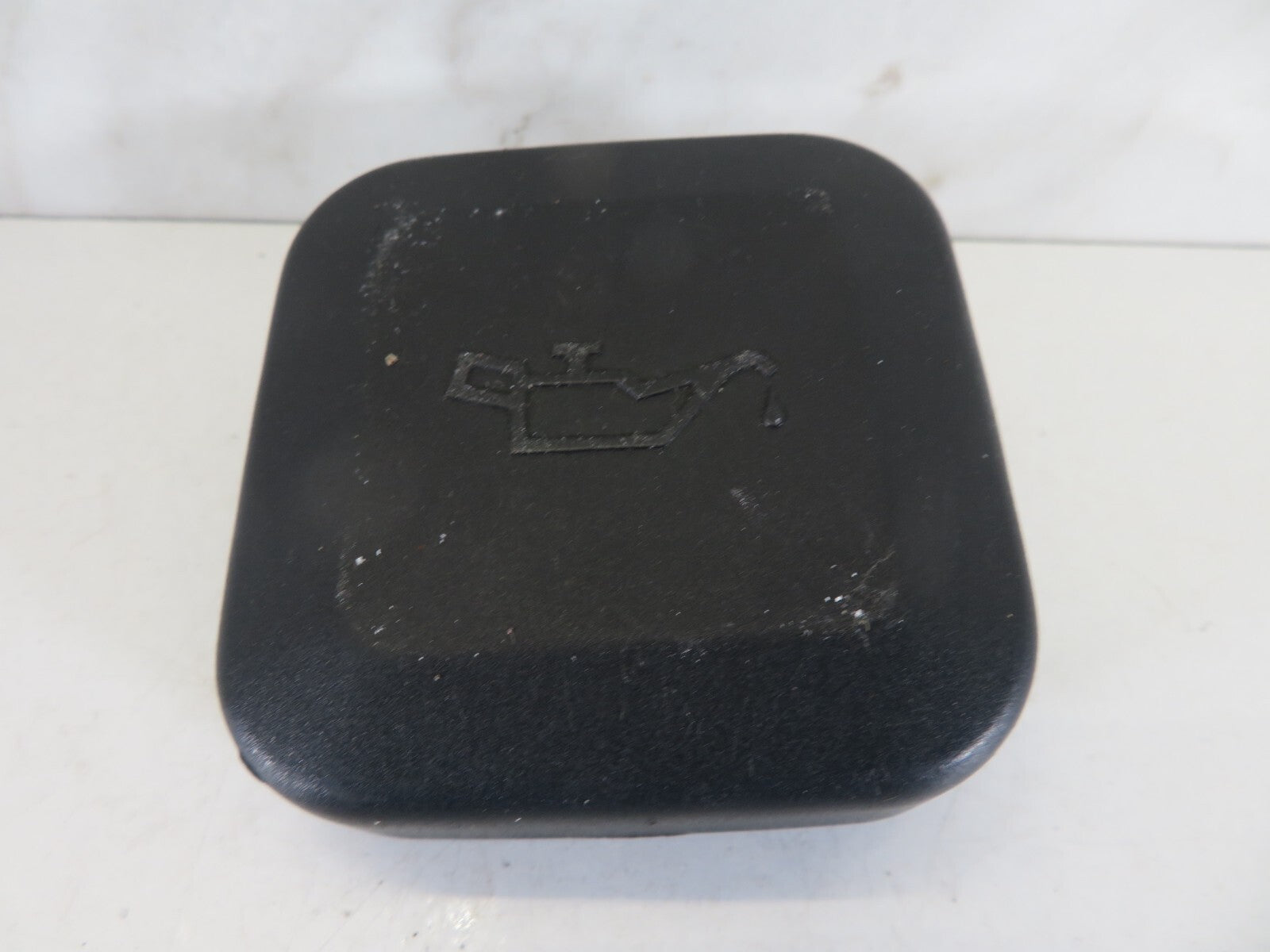 BMW 528I E39 ENGINE OIL CAP 1995-2004 A1105-13