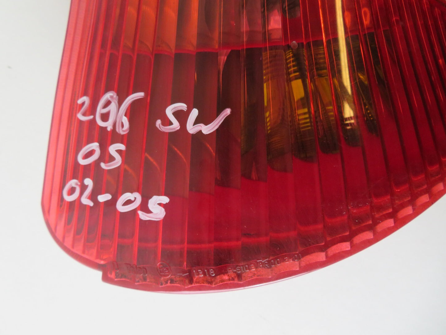 PEUGEOT 206 STATION WAGON OS DRIVER SIDE REAR TAIL LIGHT 9641540577 2002-2005