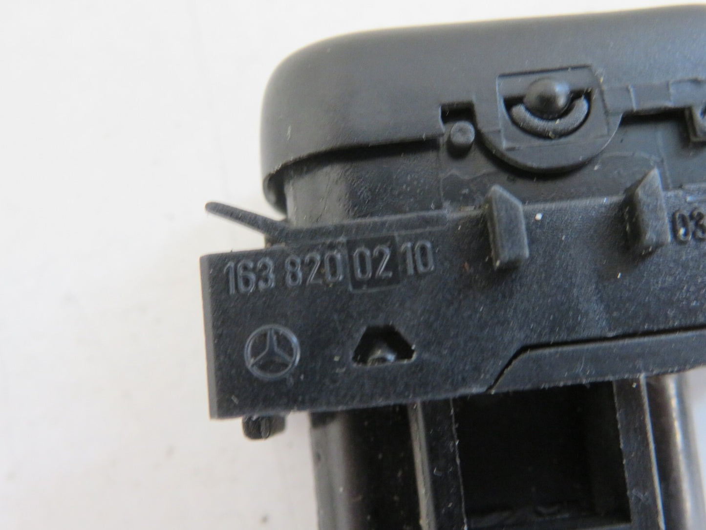 MERCEDES BENZ ML270 W163 HEATED SEAT SWITCH 1638200210 1998-05 MIX1010-22B