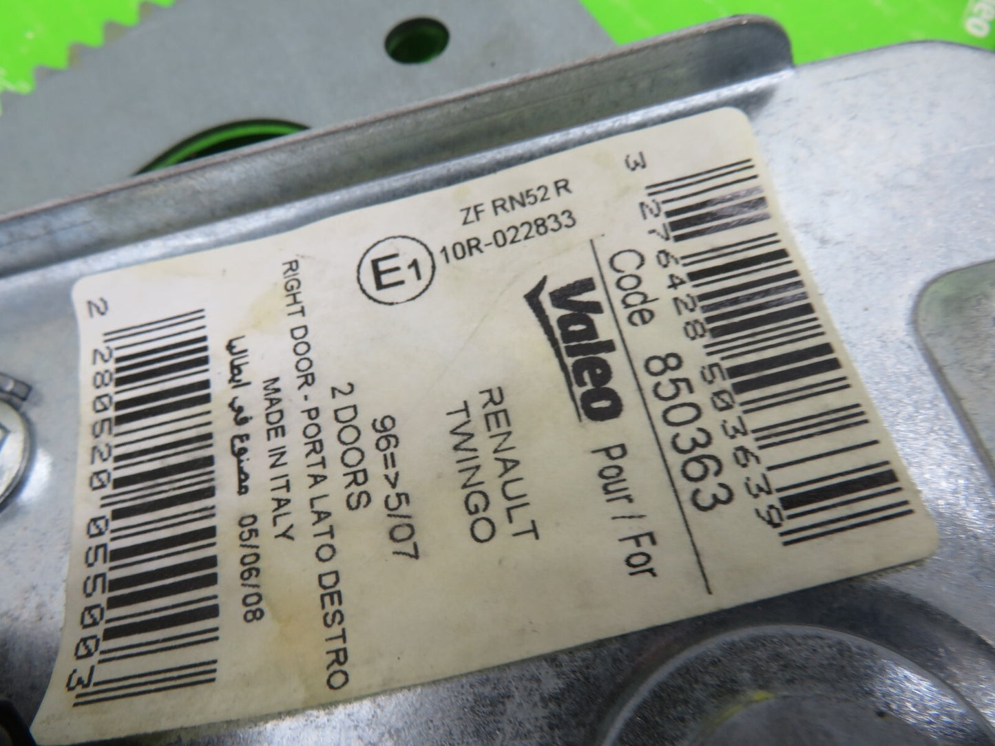 OS DRIVER DOOR WINDOW REGULATOR MOTOR FOR RENAULT TWINGO 1996-2007 VALEO 850363