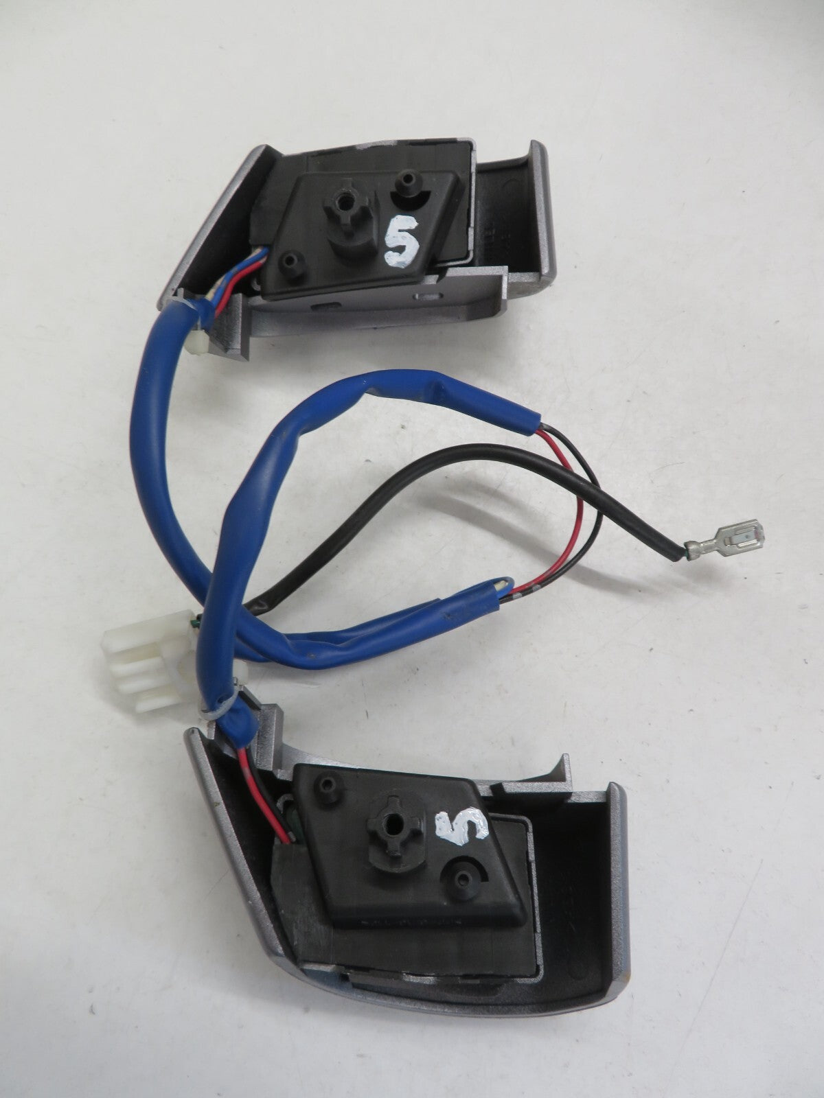 SUZUKI SWIFT STEERING WHEEL SWITCHES CONTROLS 2005-2010 AM1544-5