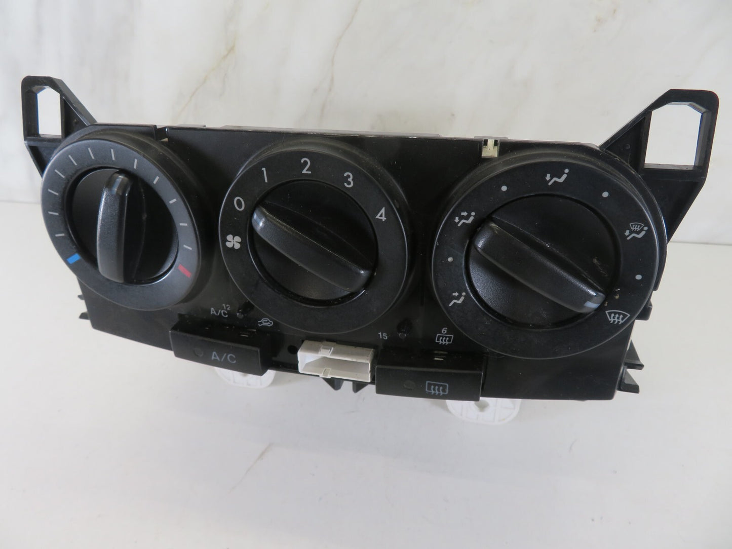MAZDA 5 MPV HEATER CLIMATE CONTROLS 2005-2010 A1320-8