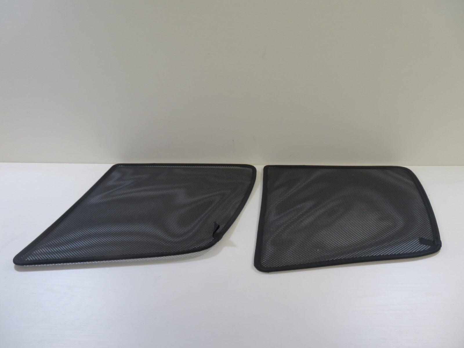 VOLKSWAGEN VW TOURAN REAR WINDOW BLINDS SHADES FOR THIRD ROW 2003-2009 1347-1