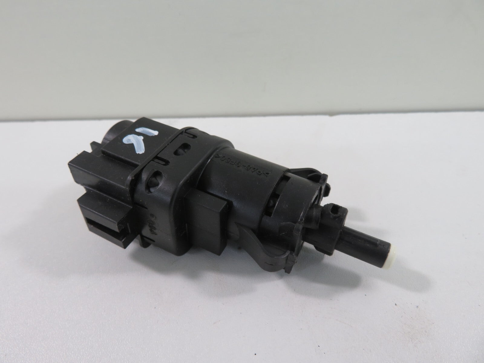 FORD C-MAX BRAKE LIGHT SWITCH 3M5T-13480-AC 2006-2010 1511-16
