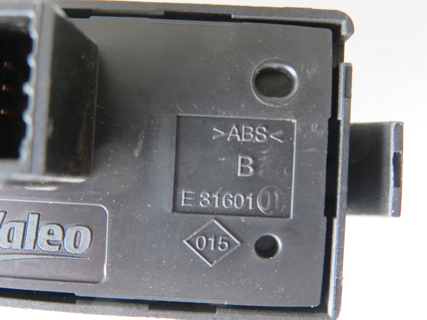 RENAULT TWINGO HAZARD SWITCH 2014-2017 AMS1558