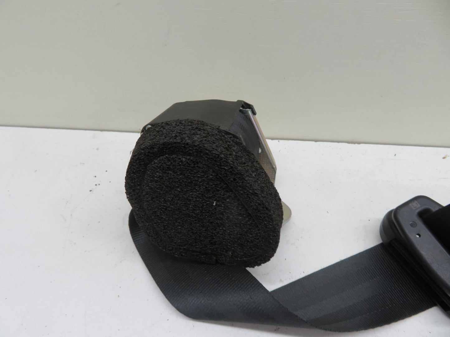 FIAT 500 T OSR RIGHT REAR SEAT BELT 2007-2012 1854-10