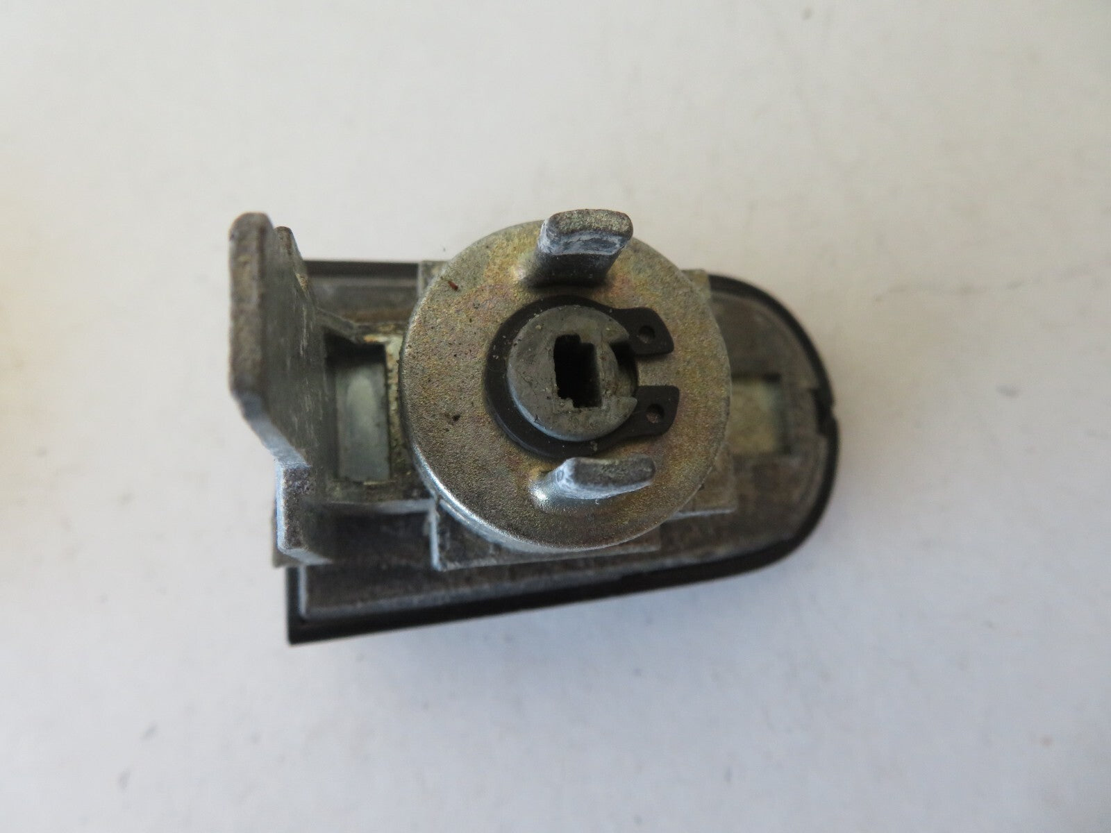 FORD FOCUS MK2 KEY DOOR LOCK IN PANTHER BLACK 2008-2011 AMS1410