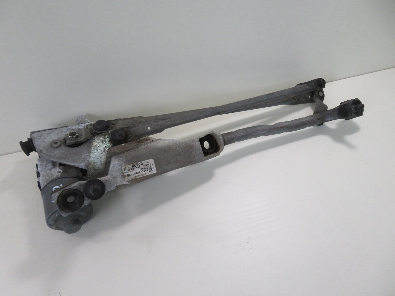 FORD FIESTA MK7 FRONT WIPER MOTOR WITH LINKAGE 8A61-17B571-BA 2009-2012 1351-24