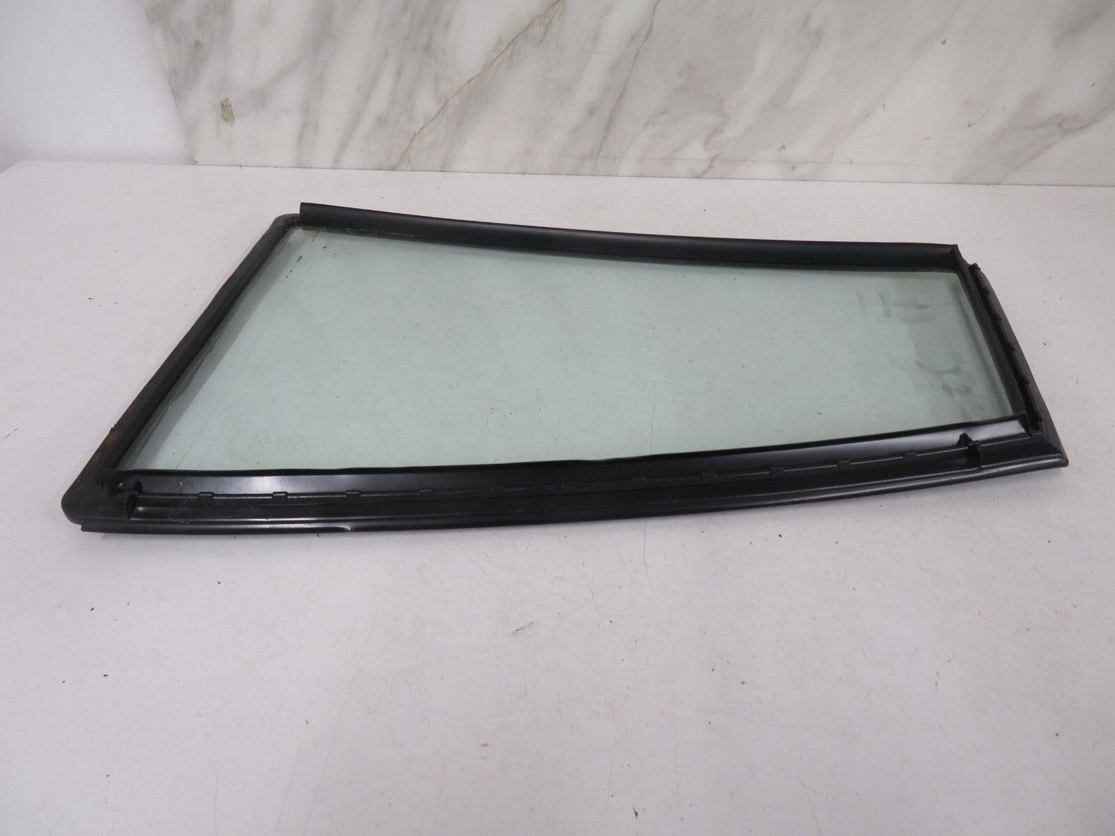 DAIHATSU CHARADE OSR WINDOW GLASS 2003-2006 1424-19