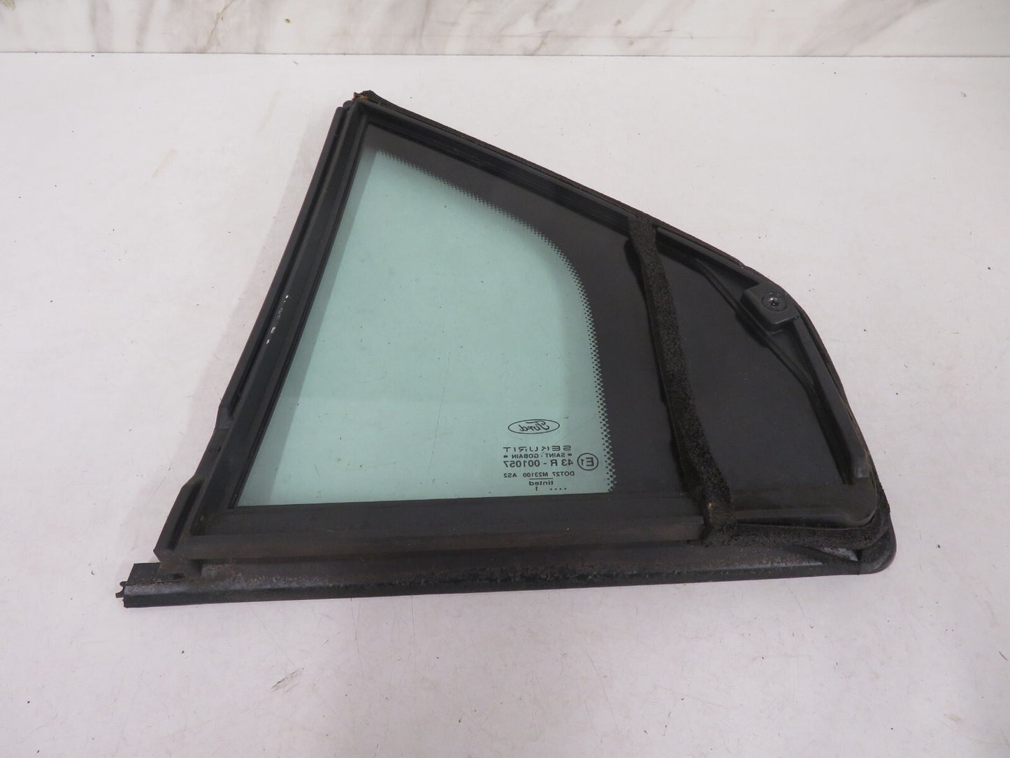FORD MONDEO MK3 HATCHBACK OS DRIVER REAR QUARTER GLASS WINDOW 2001-2007 MX1520-4