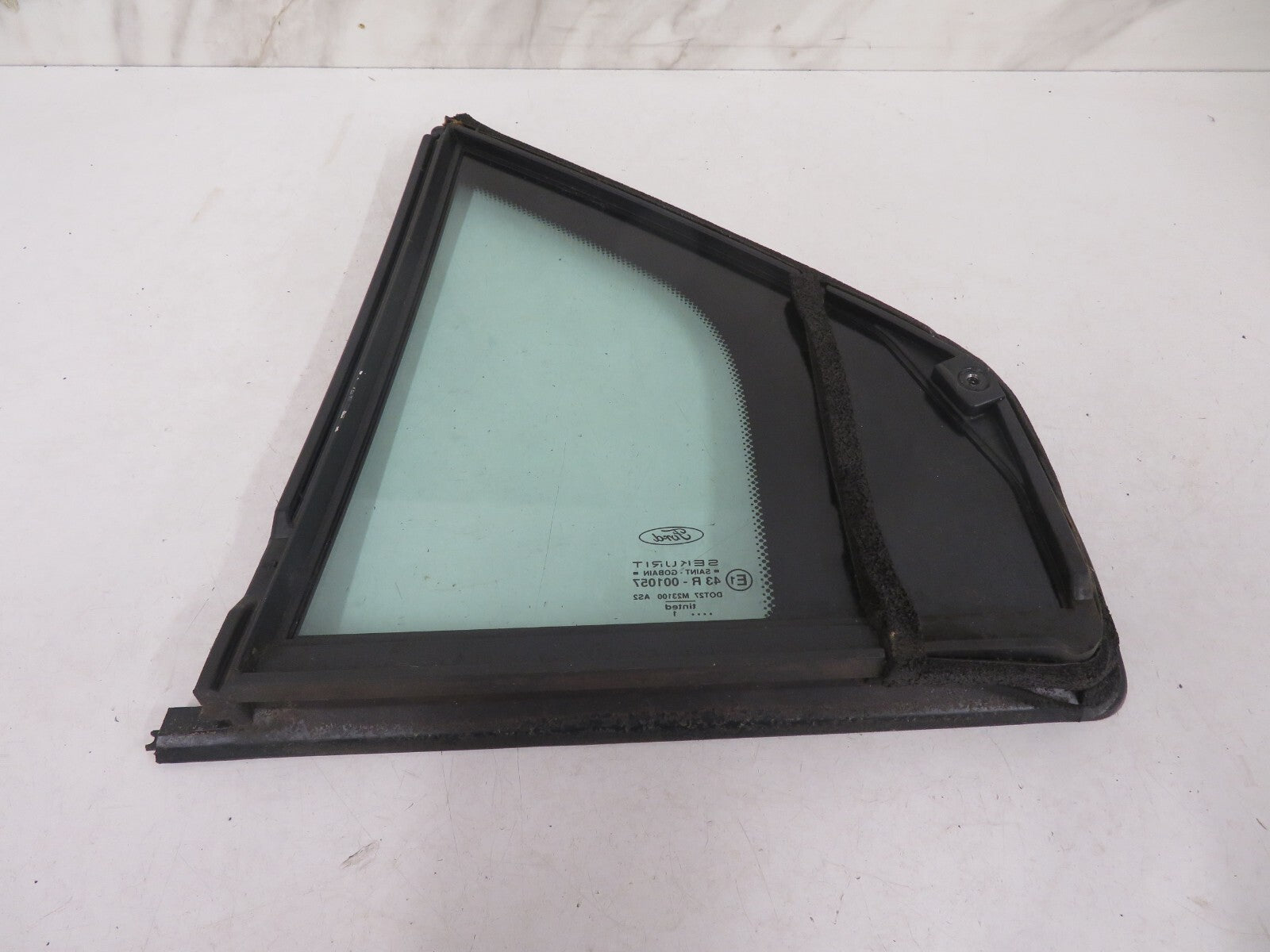 FORD MONDEO MK3 HATCHBACK OS DRIVER REAR QUARTER GLASS WINDOW 2001-2007 MX1520-4