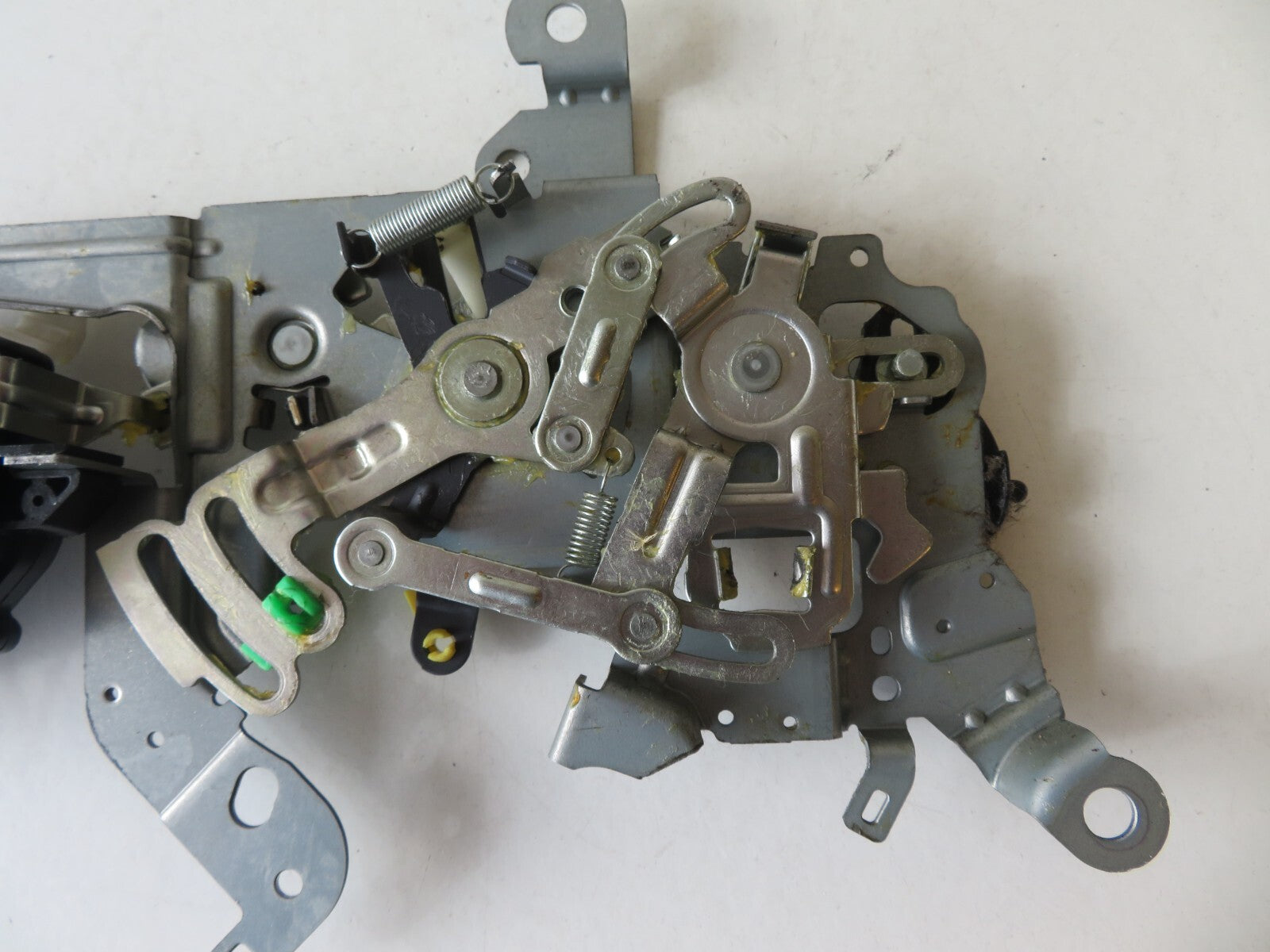 MAZDA 5 OSR DOOR LOCK CATCH 2005-2010 AMS1547