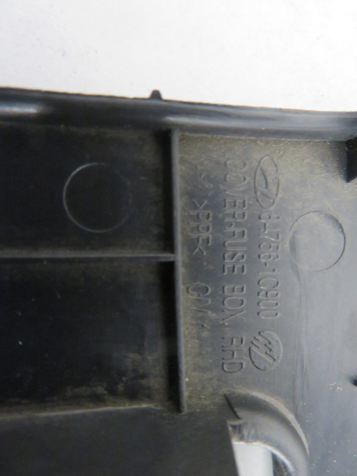 HYUNDAI GETZ INTERIOR FUSE BOX COVER LID 2002-2005 1234-18