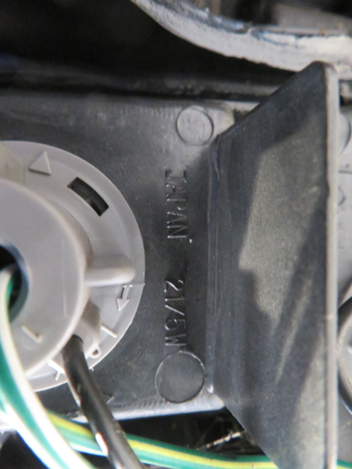 NISSAN ALMERA OS DRIVER REAR OUTER TAIL LIGHT 1998-2000 1624-10