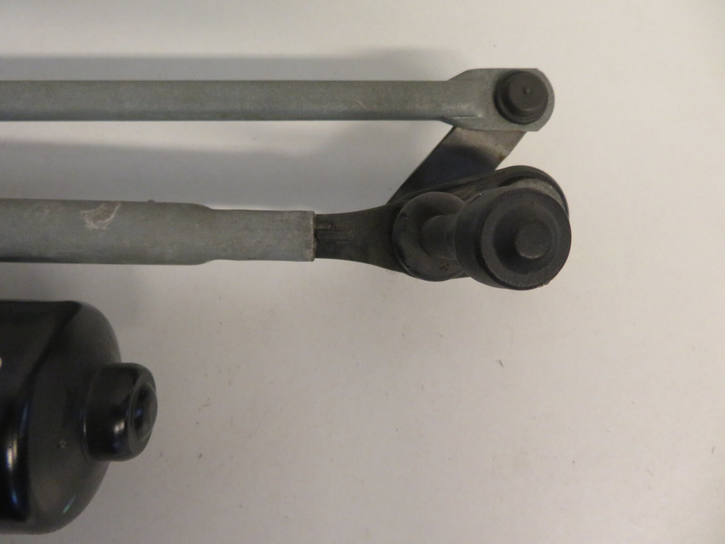 BMW 1 SERIES F20 FRONT WIPER MOTOR 7267504 2012-2015 AMS1445