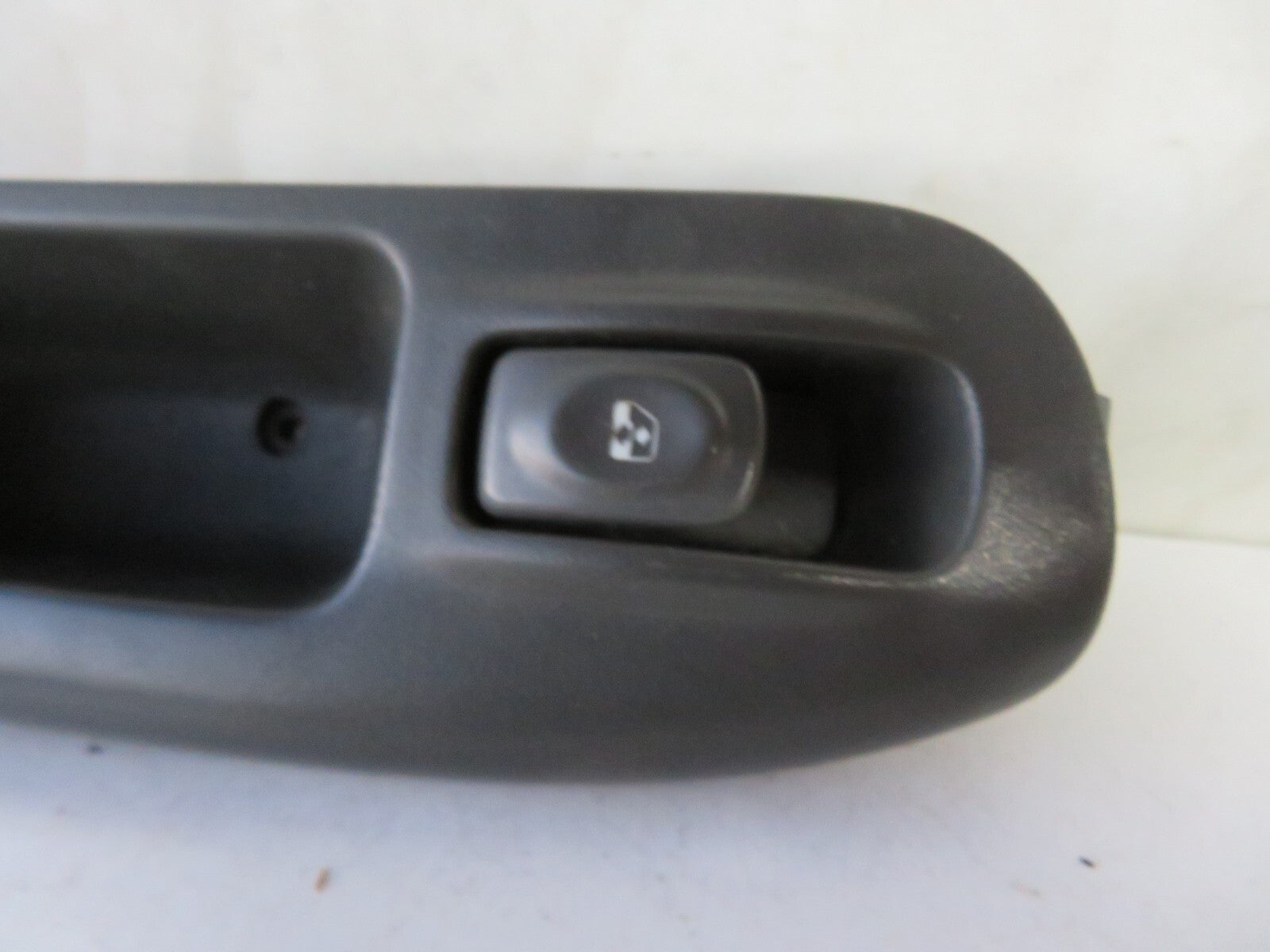 RENAULT SCENIC MK1 NS PASSENGER WINDOW SWITCH 7700431172 1999-2003 MIX1630-9