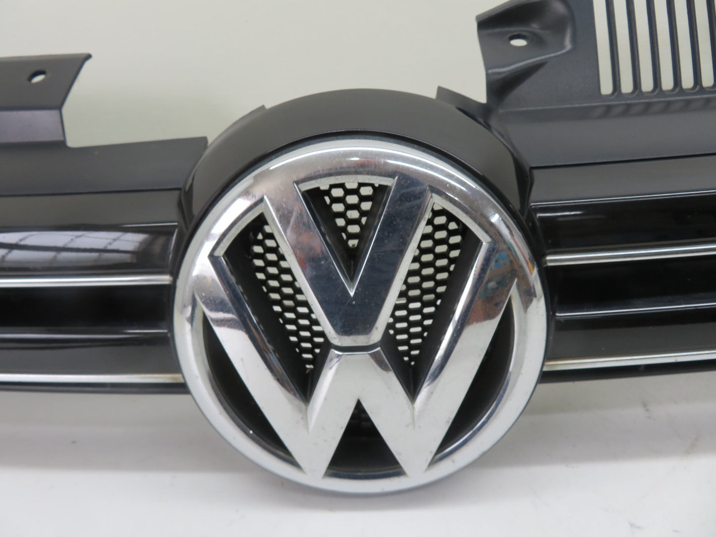 VOLKSWAGEN VW GOLF MK6 FRONT BUMPR GRILL BLACK 2009-2013