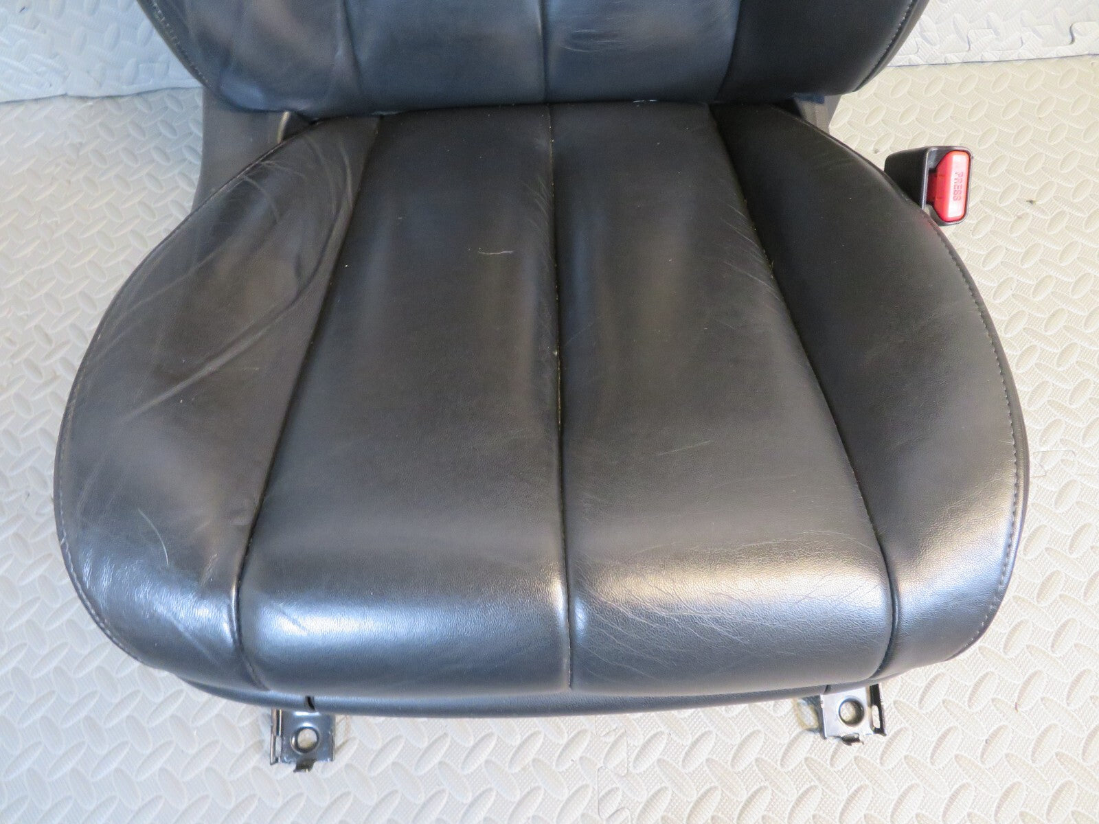 MAZDA CX7 OSF DRIVER FRONT LEATHER SEAT 2009-2012