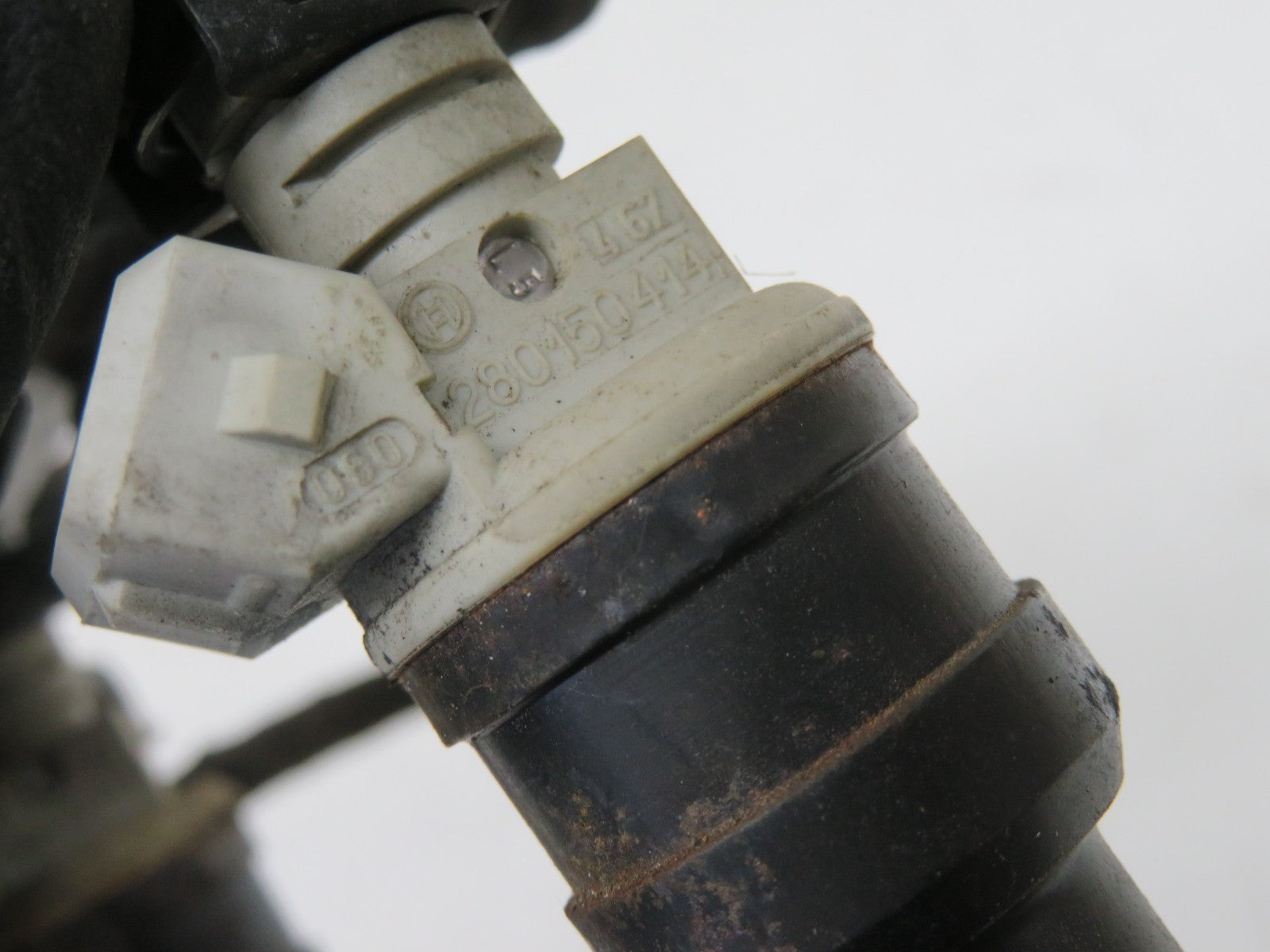 BMW E36 320I FUEL INJECTORS INJECTOR RAIL 0280150414 1990-1999