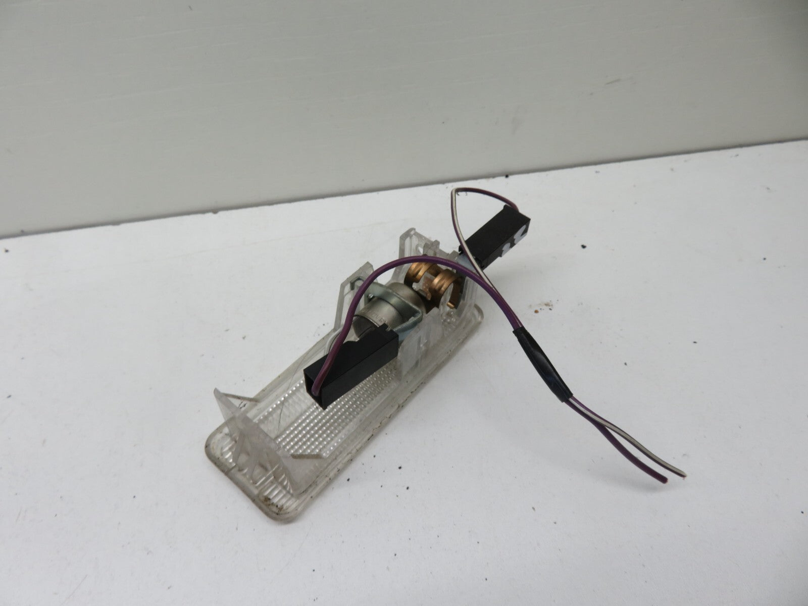 LAND ROVER FREELANDER 1 INTERIOR BOOT LIGHT 1997-2006 1730-22