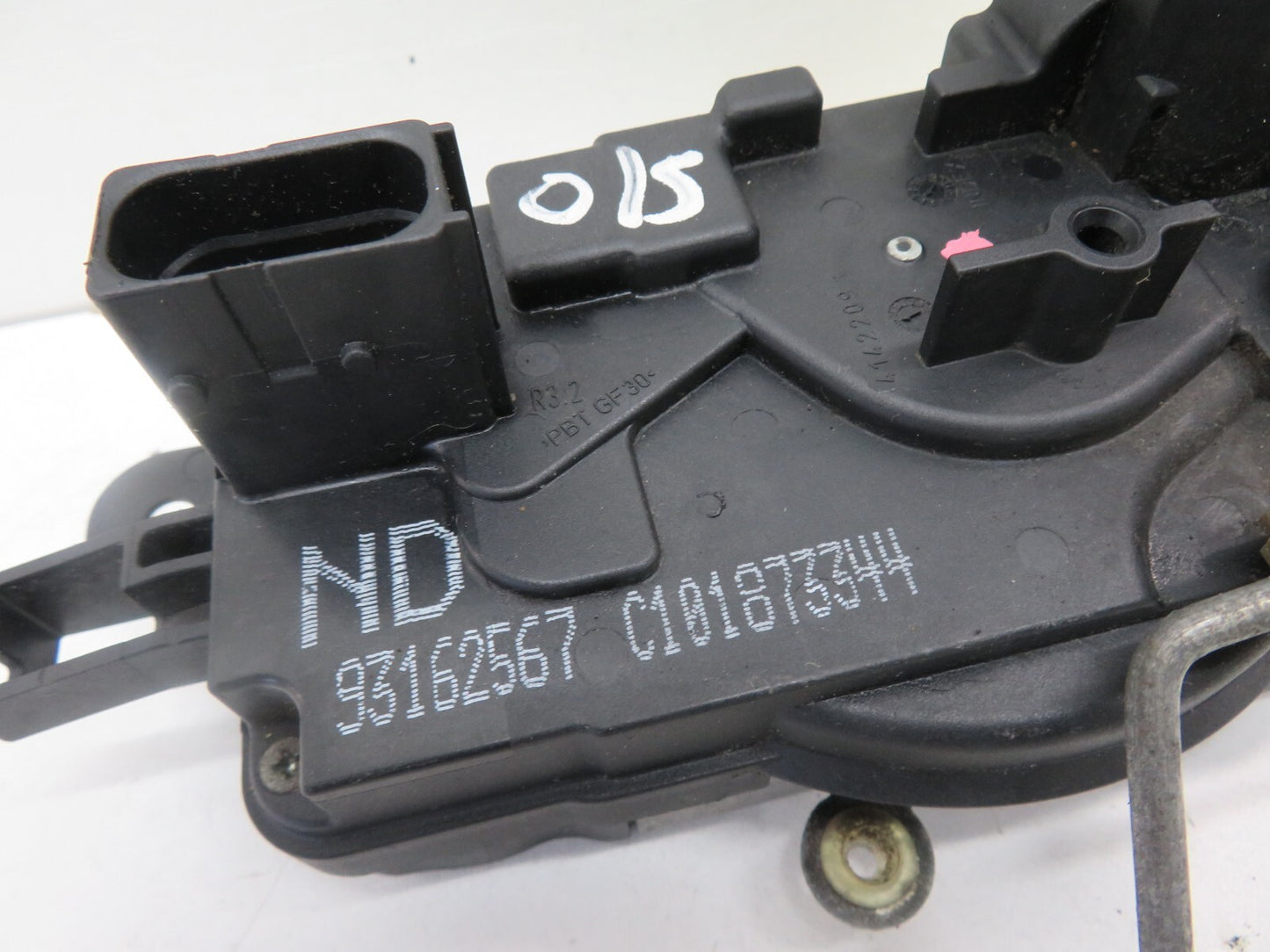 VAUXHALL TIGRA B OS DRIVER DOOR LOCK CATCH 93162567 2004-2009 A45-1