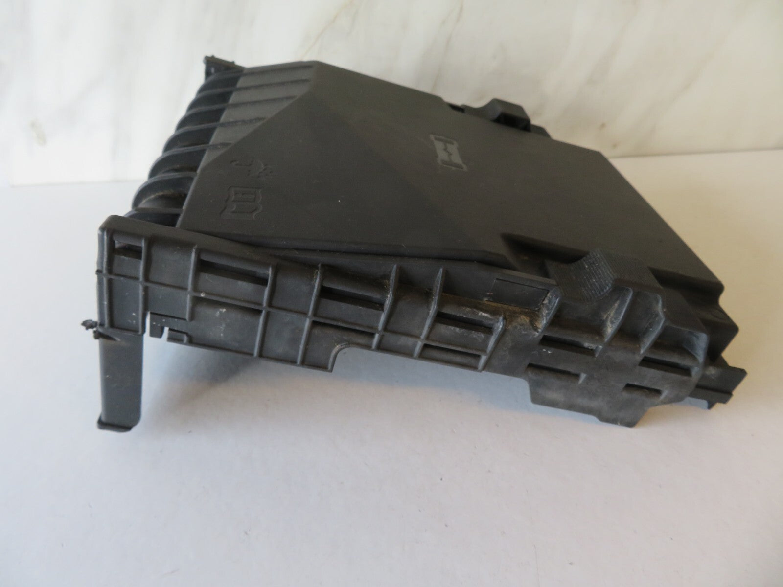 VOLKSWAGEN VW TOURAN ENGINE BAY FUSE BOX COVER 1K0937132F 2003-2010 AMS1245-2