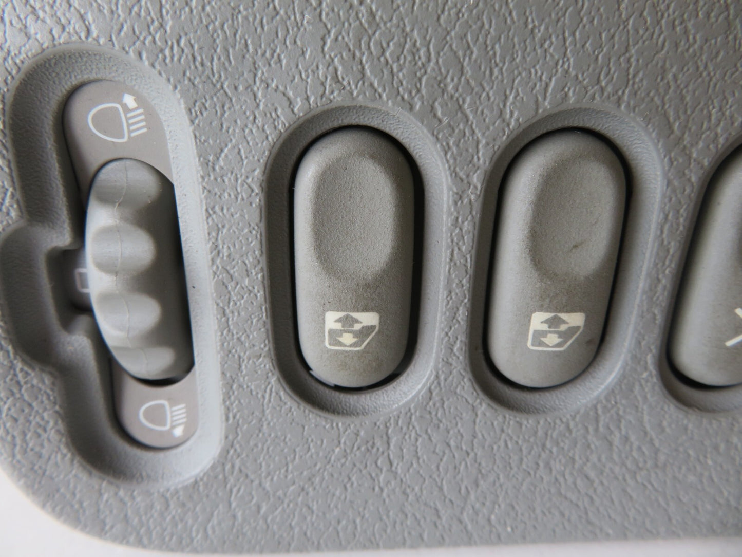 RENAULT SCENIC MK1 WINDOW SWITCHES 7700432430 1999-2003 AMS1233