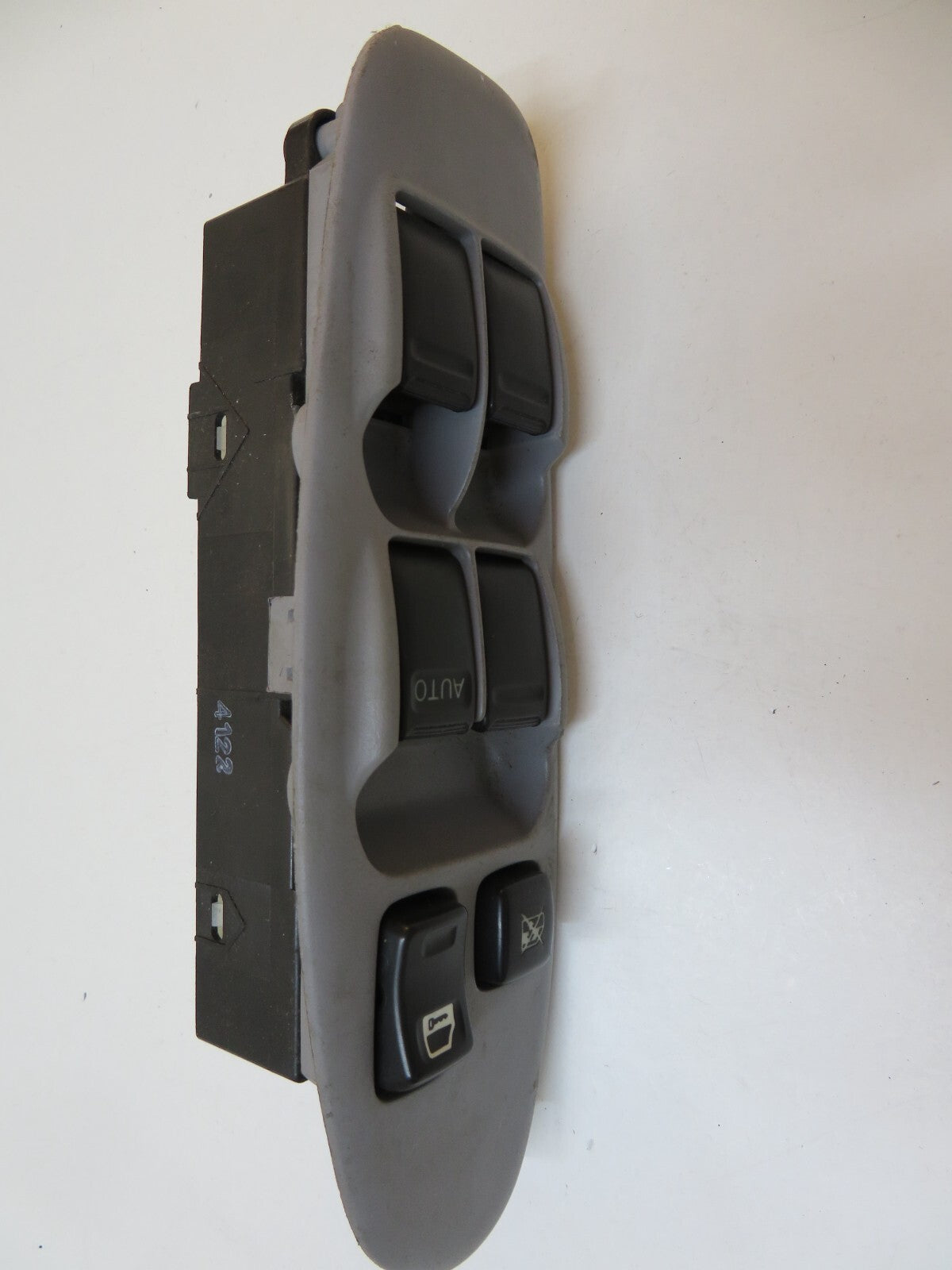 NISSAN ALMERA TINO OS DRIVER WINDOW SWITCH 2000-2006 B7