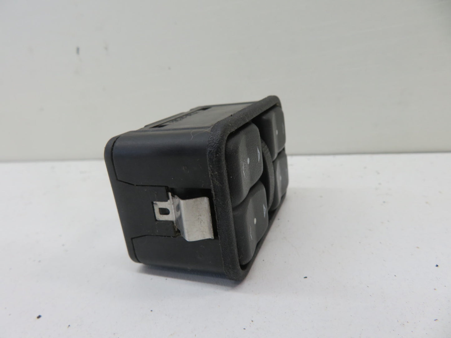 VAUXHALL ZAFIRA A  OS DRIVER WINDOW SWITCHES 90561086 1999-2005 1353-9