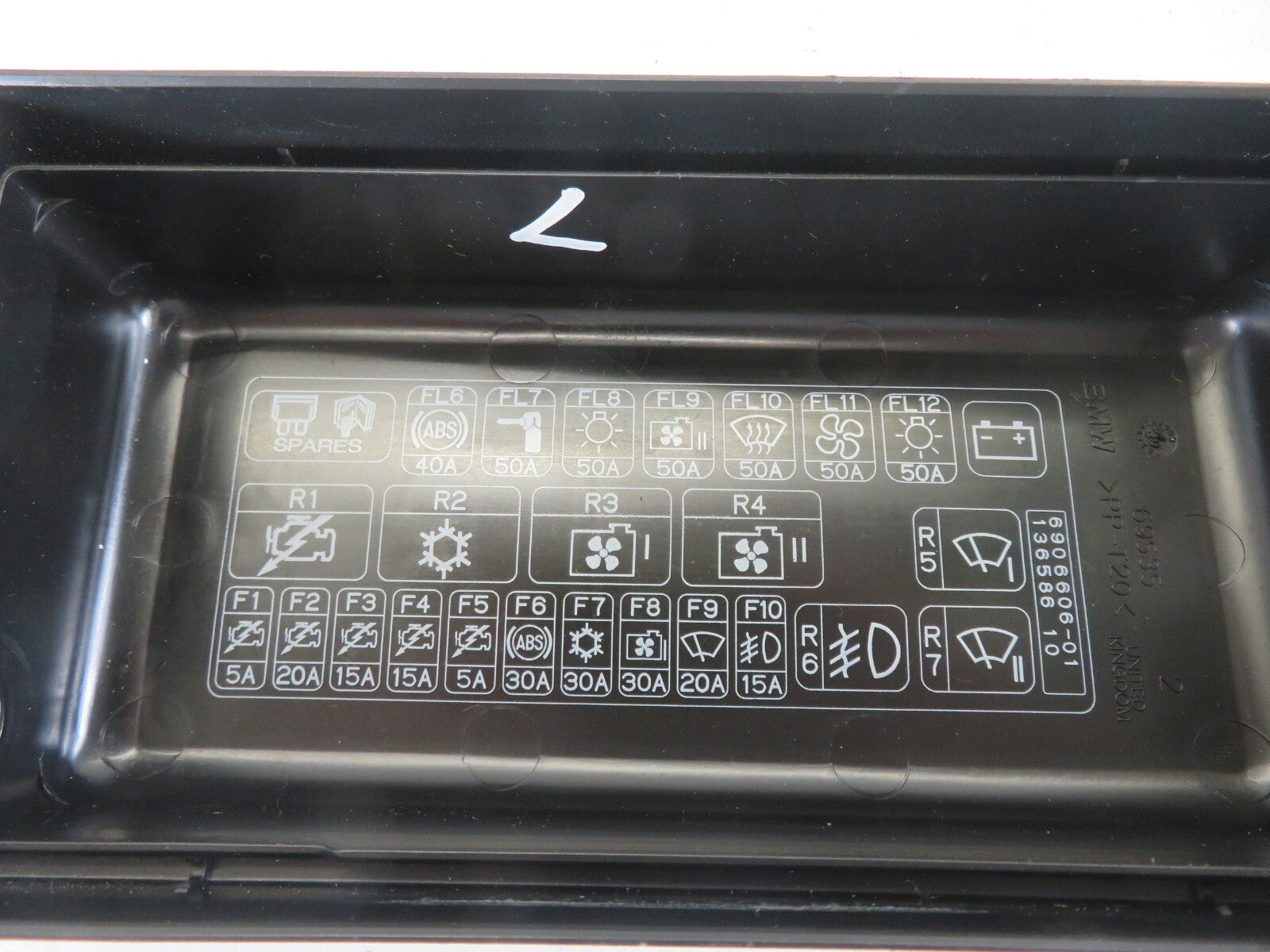 BMW MINI COOPER R52 ENGINE BAY FUSE BOX COVER 2004-2006 A2018-7